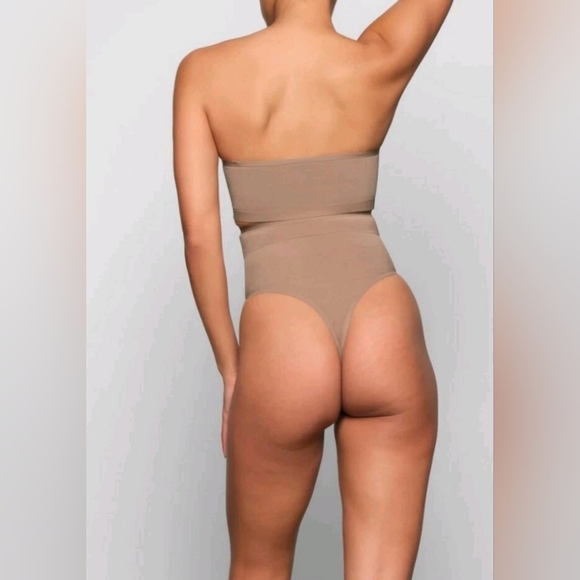 SKIMS Sheer High-Waisted Thong 🤎 XS | Clay | NWT - Picture 2 of 4